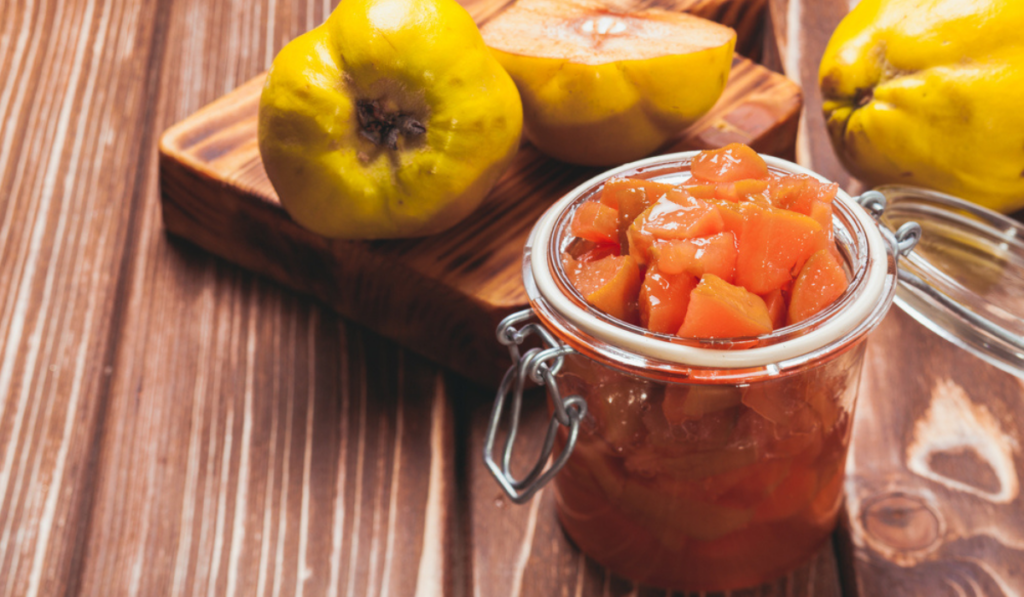 mušmula na zimu_mušmulový chutney